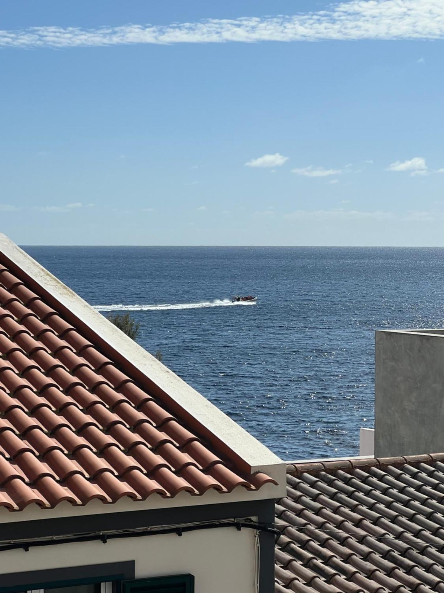 Casa A 2 Minutos A Pe De Piscina Natural Ponta Delgada Exterior foto